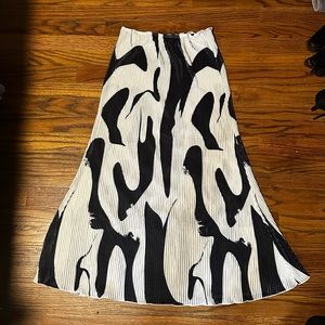 SHEIN mid length elastic waist skirt